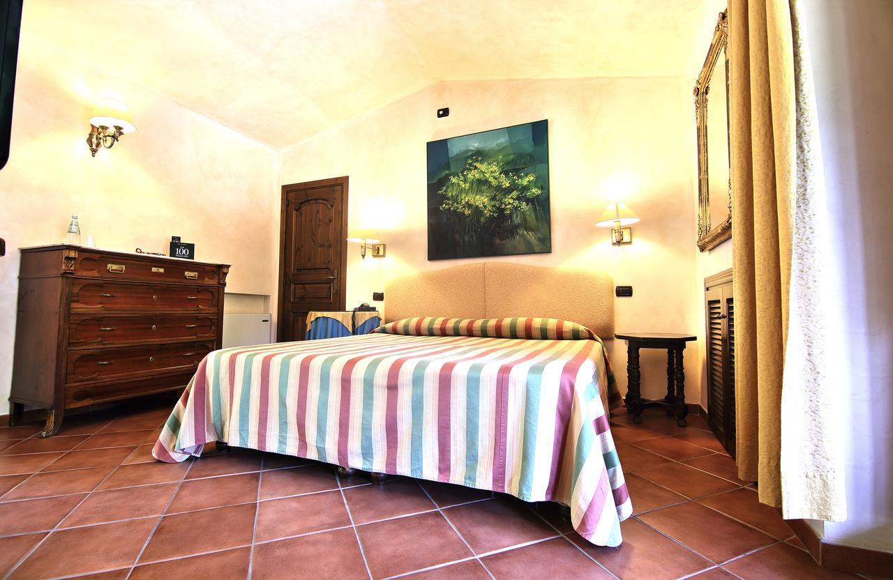 L'Agnata di De André Boutique Hotel Tempio Pausania Extérieur photo