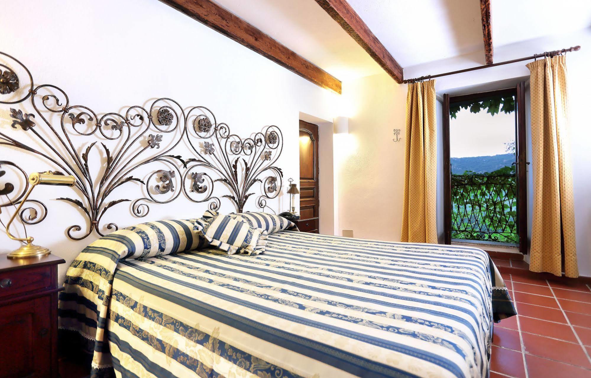 L'Agnata di De André Boutique Hotel Tempio Pausania Extérieur photo